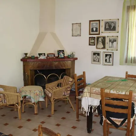 Lovely With Garden !!!!! *