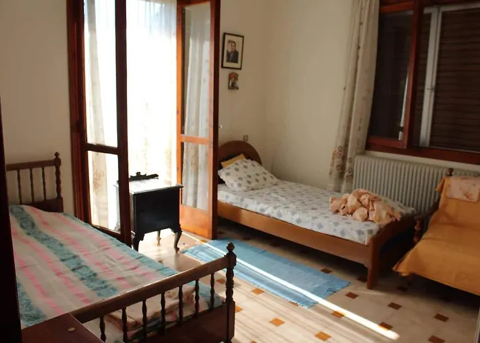 Lovely With Garden !!!!! Διαμέρισμα